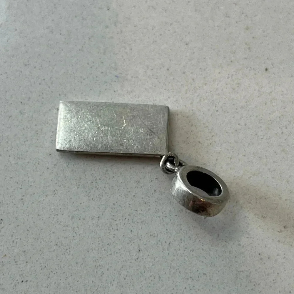 FREE with any purchase- Just married 💍 charm - Picture 4 of 5